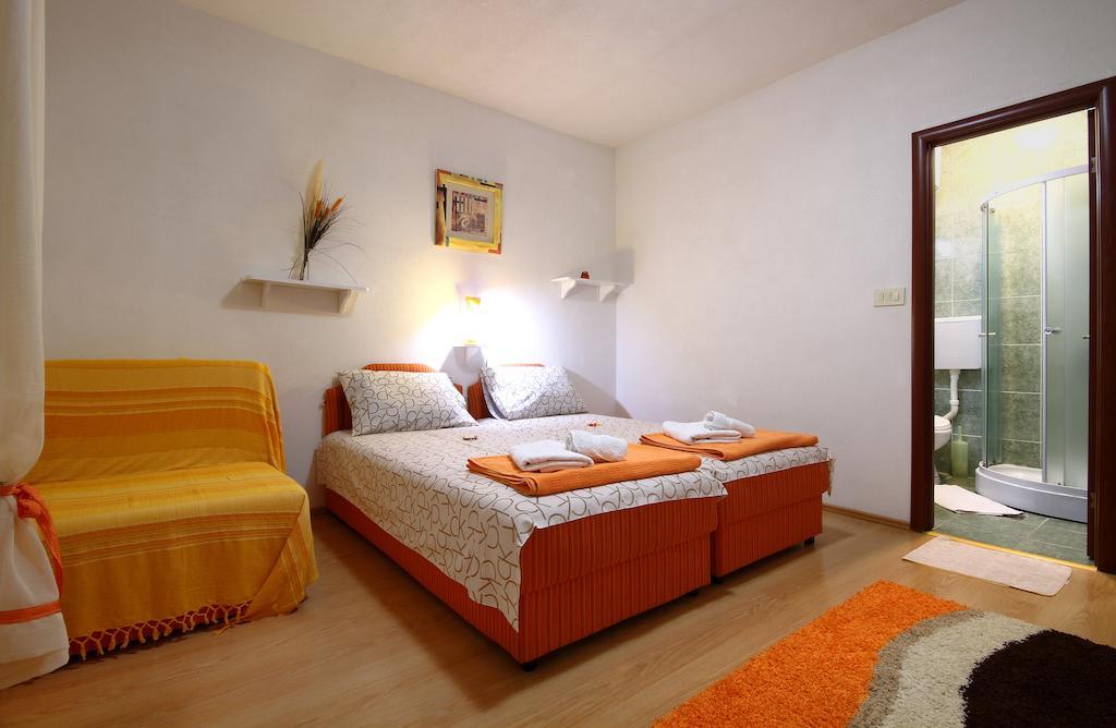 Guesthouse Bmb Bagaric Budva Værelse billede